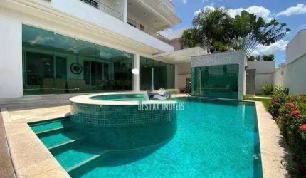 Sobrado com 5 quartos  à venda, bairro Condomínio Jardins Gênova - Uberlândia/MG