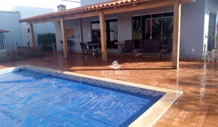 Casa com 4 quartos à venda no Bairro Vida Nova - Uberlândia/MG