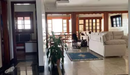 Casa com 4 quartos à venda no Bairro Tabajaras - Uberlândia/MG