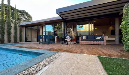 Sobrado com 3 quartos à venda, Condomínio Carmel - Uberlândia/MG