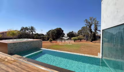 Casa com 6 quartos à venda, Mansões Aeroporto - Uberlândia/MG