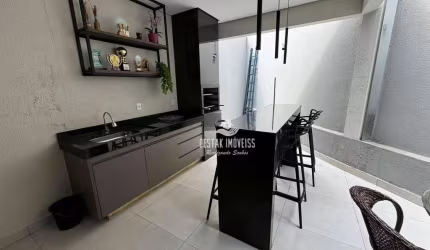 Sobrado com 2 quartos à venda, bairro Tubalina - Uberlândia/MG