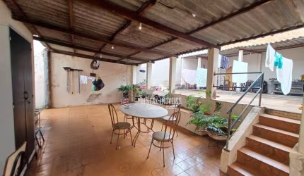 Casa com 3 quartos à venda, bairro Tibery - Uberlândia/MG