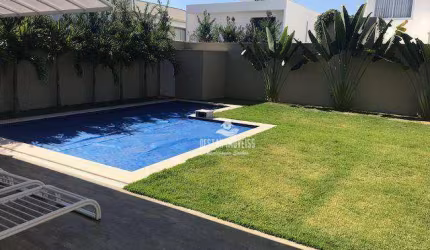 Sobrado com 4 quartos à venda, Condomínio Villa dos Ipês - Uberlândia/MG