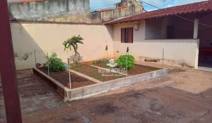 Casa com 3 quartos à venda, bairro Jardim Patrícia - Uberlândia/MG