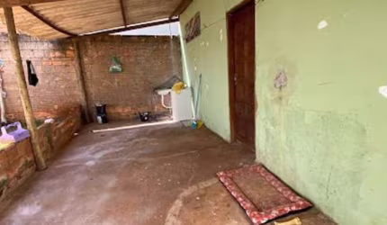Casa com 3 quartos à venda, no bairro Granada - Uberlândia/MG