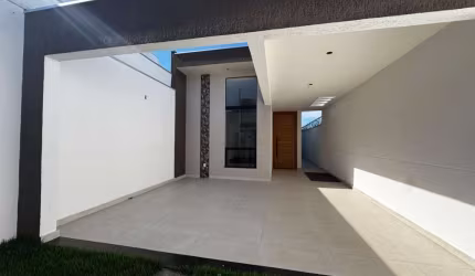 Maravilhosa casa, nova, com acabamento moderno e luxuoso!