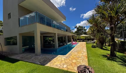 Casa luxuosa e moderna, mobiliada em condomínio fechado em lagoa santa