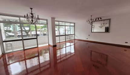 Apartamento para venda tem 270 metros quadrados com 3 quartos em Gonzaga - Santos - SP