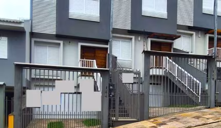 Sobrado triplex no bairro Santa Catarina