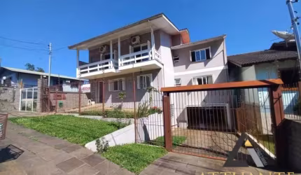 Casa triplex no bairro Colina Sorriso