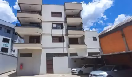Apartamento semimobiliado no bairro Santa Catarina