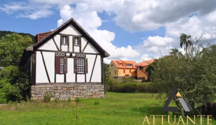 Casa Amarela e Casas Enxaimel  |  Chácara em Nova Petrópolis