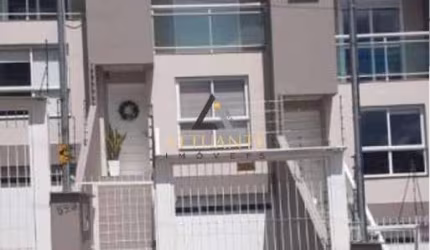 Sobrado Triplex Semimobiliado no bairro Colina Sorriso