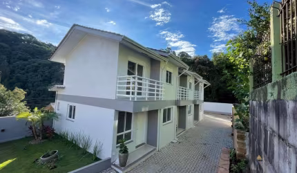 Sobrado - Bairro Esplanada