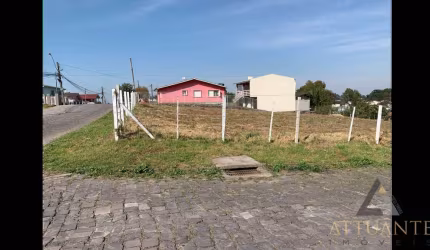 Terreno de esquina com 1.833m2