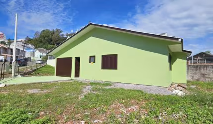 Casa 3 dormitórios - Bairro Desvio Rizzo - Loteamento São Lucas
