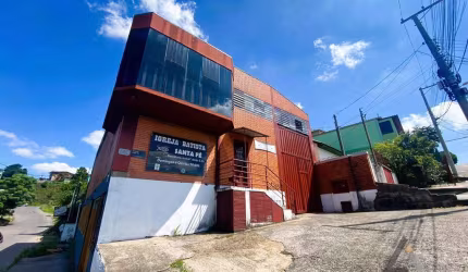 Pavilhão no bairro Santa Fé
