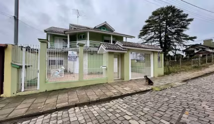 Casa com piscina - Bairro Bela Vista