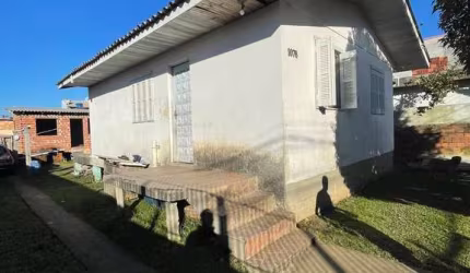 Casa com pátio - Bairro Santa Fé