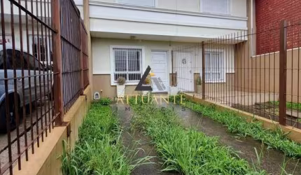 Sobrado com entrada individual - Bairro Desvio Rizzo