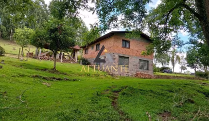 Refúgio perfeito para sua família nesta encantadora chácara de 9 hectares