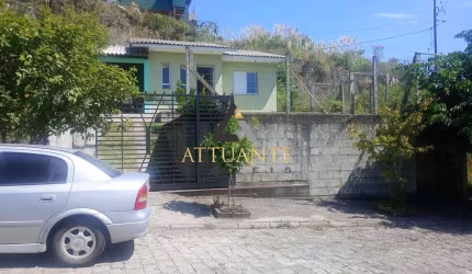 Belíssima Casa no Bairro Nossa Senhora das Graças.