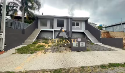 Sobrado com entrada individual, situado no Bairro de Ana Rech