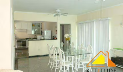Apartamento Cobertura Mobiliada à Venda na Enseada no Guarujá.