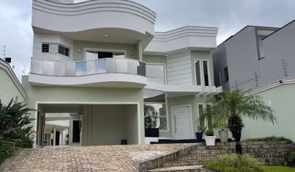 CASA ALTO PADRÃO COM 4 SUÍTES EM 60 VEZES! NO PARANÁ.