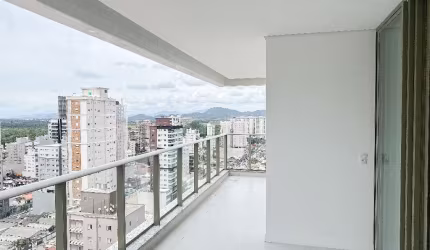 Apartamento de 3 suítes em 80 vezes para pagar! Em Meia Praia