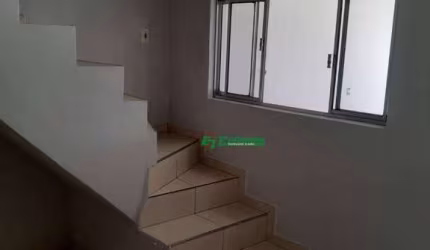 Sobrado com 2 dormitórios à venda, 80 m² por R$ 320.000,00 - Cidade Soinco - Guarulhos/SP