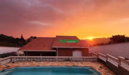 Casa com 3 dormitórios, 243 m² - venda por R$ 945.000,00 ou aluguel por R$ 5.980,00/mês - Vale do Atibaia I - Piracaia/SP