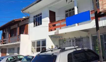 Casa com 3 dormitórios à venda, 210 m² por R$ 1.300.000,00 - Praia Comprida - São José/SC