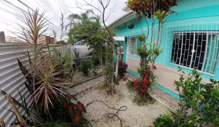 Casa com 3 dormitórios à venda, 110 m² por R$ 650.000,00 - Madri - Palhoça/SC