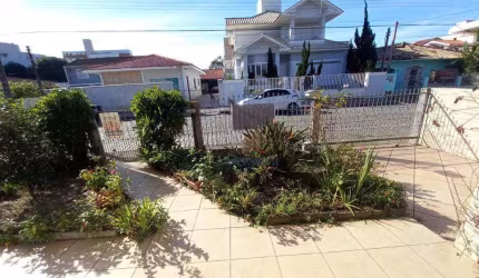 Casa com 3 dormitórios à venda, 151 m² por R$ 830.000,00 - Centro - Palhoça/SC