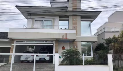 Casa com 3 dormitórios à venda, 257 m² por R$ 2.100.000,00 - Cidade Universitária Pedra Branca - Palhoça/SC