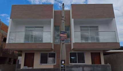 Sobrado com 2 dormitórios à venda, 95 m² por R$ 473.000,00 - Caminho Novo - Palhoça/SC