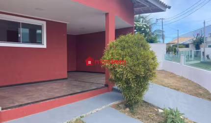 Casa em condomínio fechado com 3 quartos à venda na Rua Amaral Peixoto, Recanto do Sol, São Pedro da Aldeia por R$ 480.000