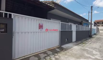 casa no condomínio cisne branco