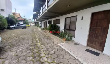 Casa em condomínio fechado com 2 quartos à venda na Rua José Gomes da Silva, 160, Vila Blanche, Cabo Frio por R$ 390.000