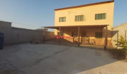 Casa espaçosa com 4 quartos