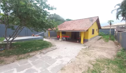 Casa com 3 quartos à venda na Rua Marcílio Dias, 287, Balneário São Pedro, São Pedro da Aldeia, 116 m2 por R$ 390.000