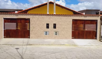 CASA NOVA NA PRAIA EM BALNEÁRIO RESIDENCIAL - 02 QUARTOS -  02 VAGAS DE GARAGEM