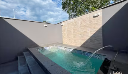 LINDA CASA NA PRAIA COM CHURRASQUEIRA E PISCINA