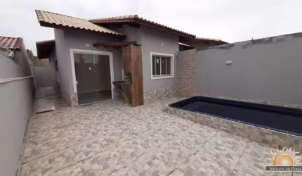 CASA DE ALTO PADRÃO COM PISCINA E CHURRASQUEIRA