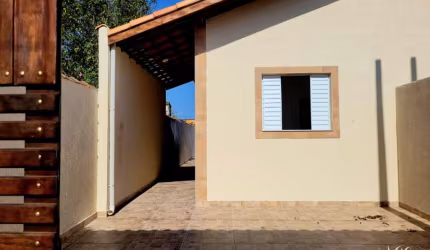 CASA NOVA NA PRAIA PRONTA PARA MORAR