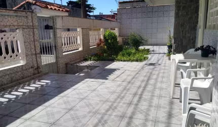 LINDO APARTAMENTO NA PRAIA DO SONHO A APENAS 50 METROS DO MAR