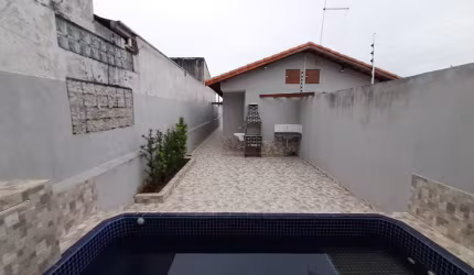 LINDA CASA NOVA NA PRAIA LADO PRAIA COM PISCINA E CHURRASQUEIRA