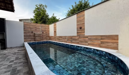 LINDA CASA NA PRAIA LADO PRAIA COM PISCINA E CHURRASQUEIRA